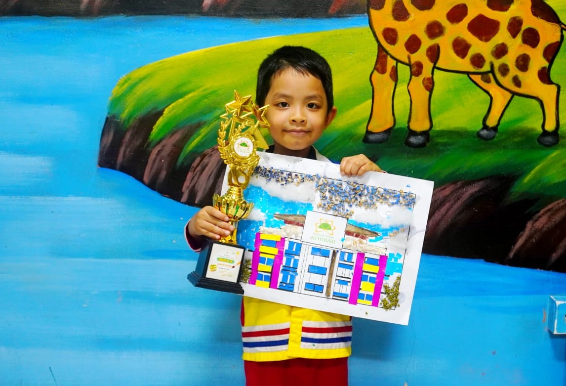 Juara 3 Lomba Kolase, Assembly TK Islam Athirah Bukit Baruga, 2026